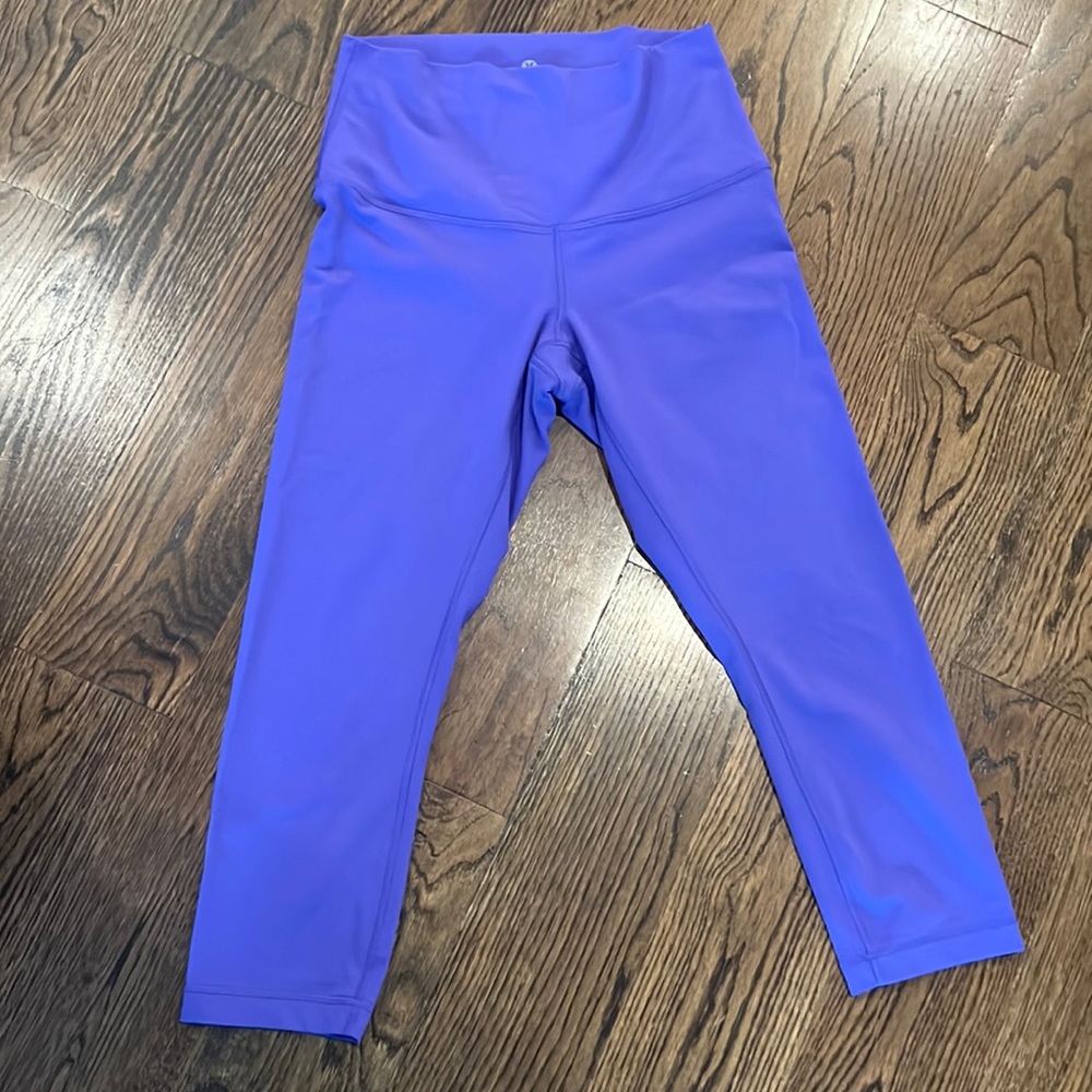 Purple Lululemon 3/4 length cropped legging, size 8